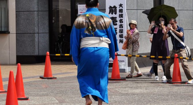 絶対に逃げない 絶対に逃げない
